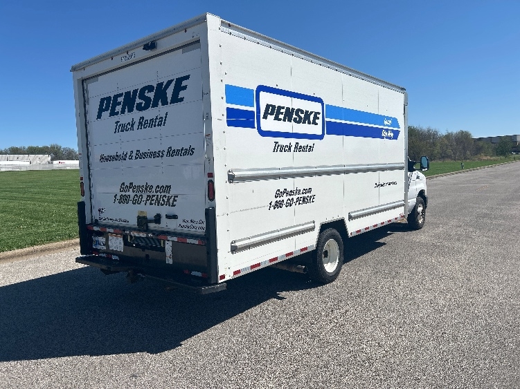 Used 2022 Ford E-350 - photo 15