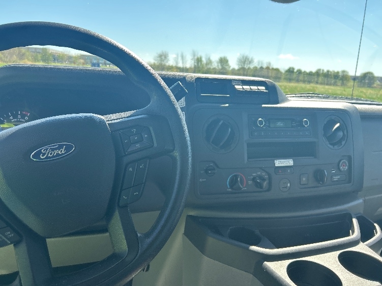 Used 2022 Ford E-350 - photo 20