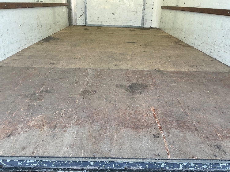Used 2022 Ford E-350 - photo 12