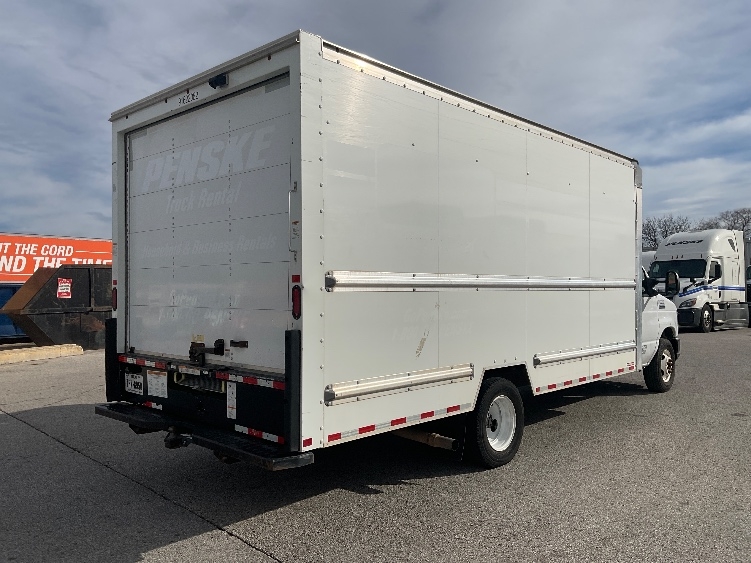 Used 2022 Ford E-350 - photo 15