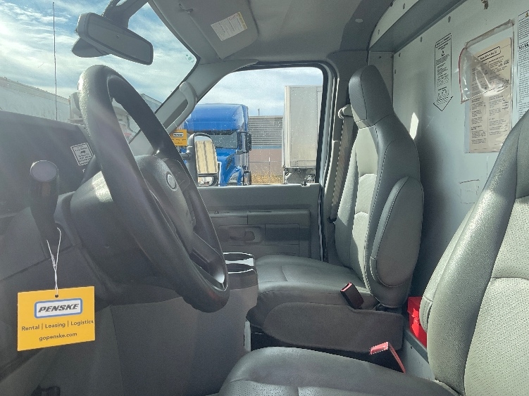 Used 2022 Ford E-350 - photo 21