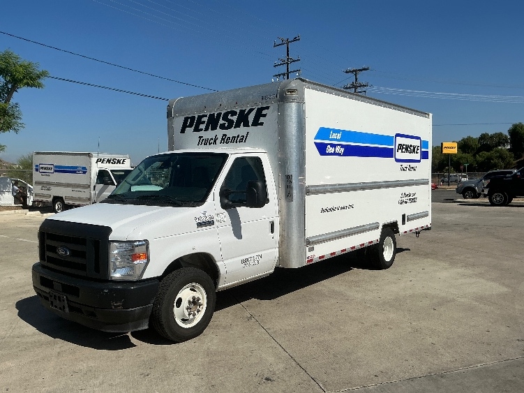 Used 2022 Ford E-350 - photo 5