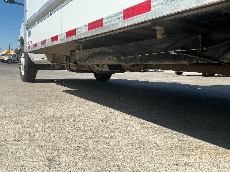 Used 2022 Ford E-350 - photo 7
