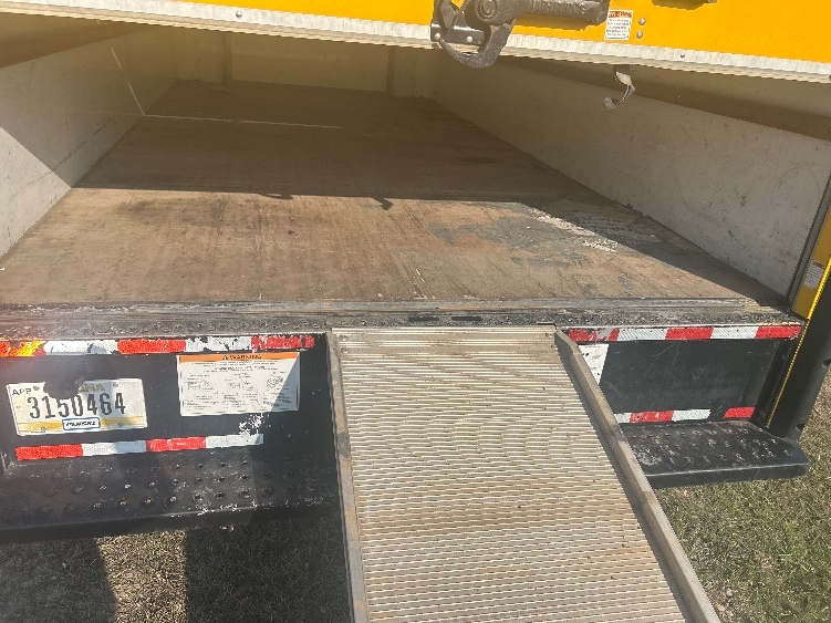 Used 2022 Ford E-350 - photo 12