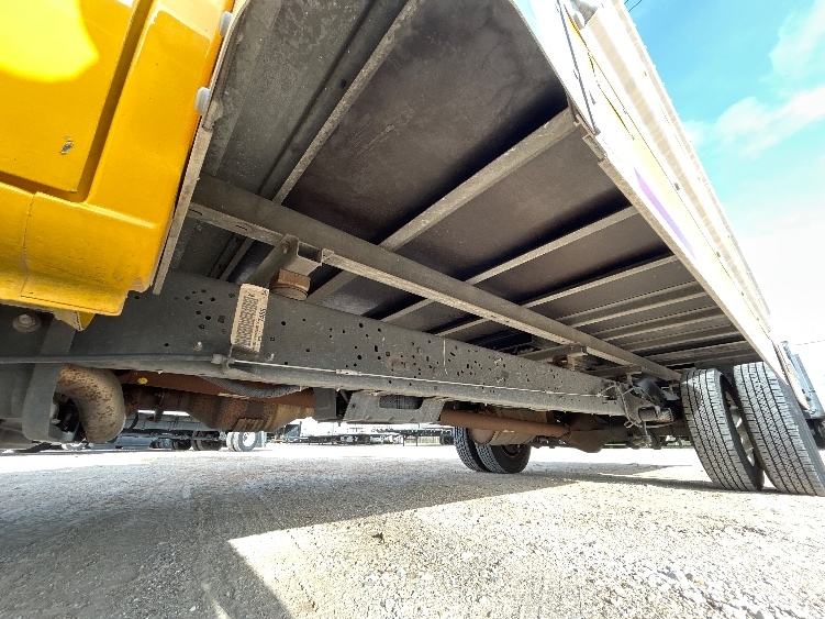 Used 2022 Ford E-350 - photo 7