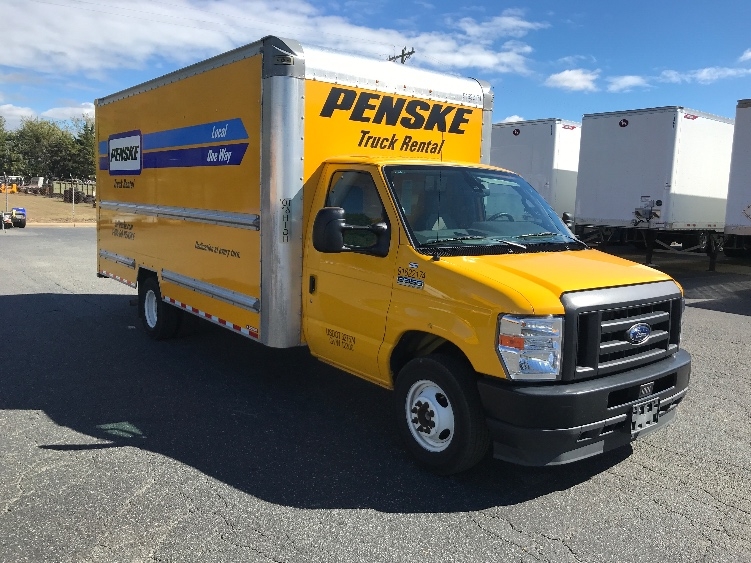 Used 2022 Ford E-350 - photo 1