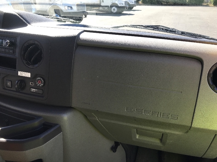Used 2022 Ford E-350 - photo 23
