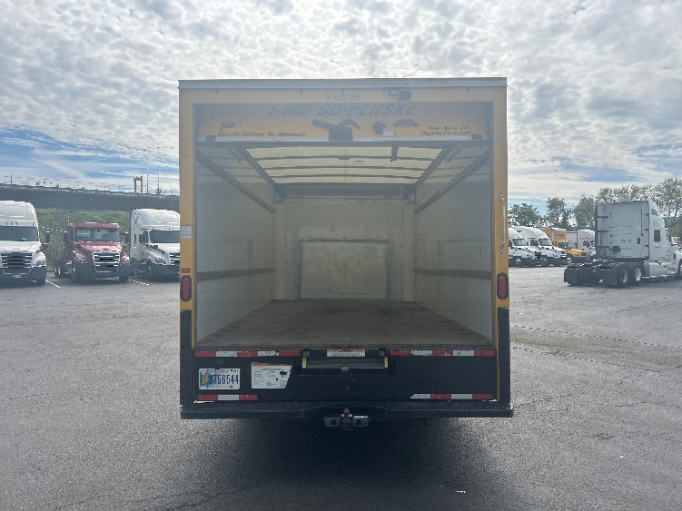 Used 2022 Ford E-350 - photo 10
