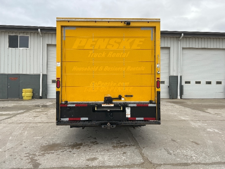 Used 2022 Ford E-350 - photo 9