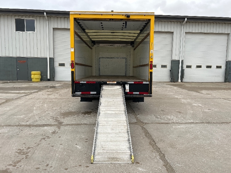 Used 2022 Ford E-350 - photo 11
