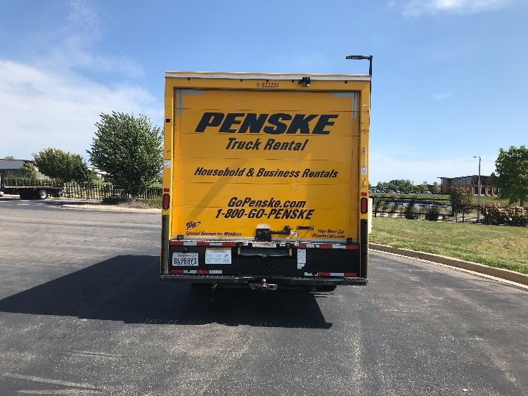Used 2022 Ford E-350 - photo 9