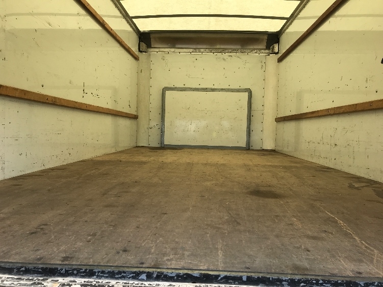 Used 2022 Ford E-350 - photo 10