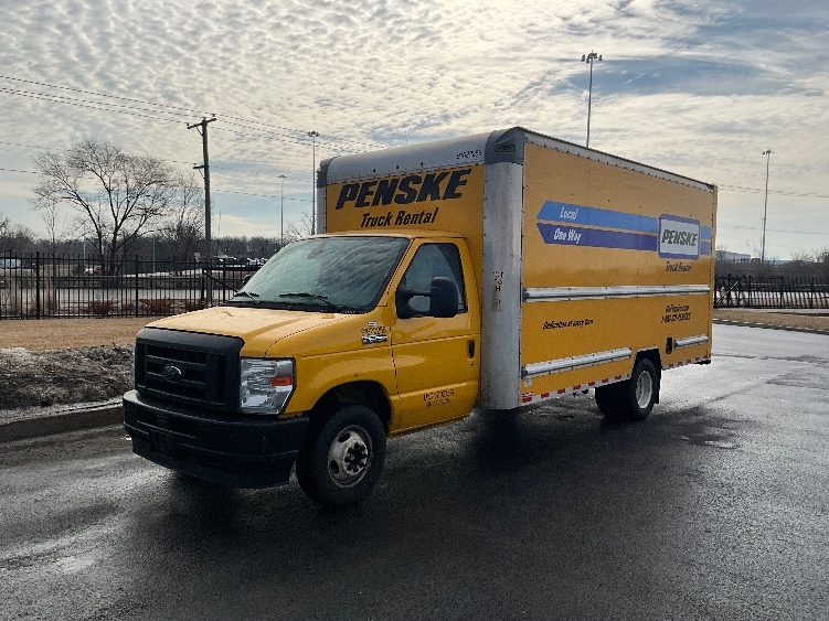 Used 2022 Ford E-350 - photo 5