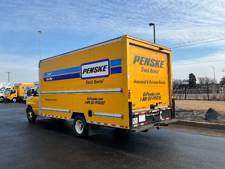 Used 2022 Ford E-350 - photo 7