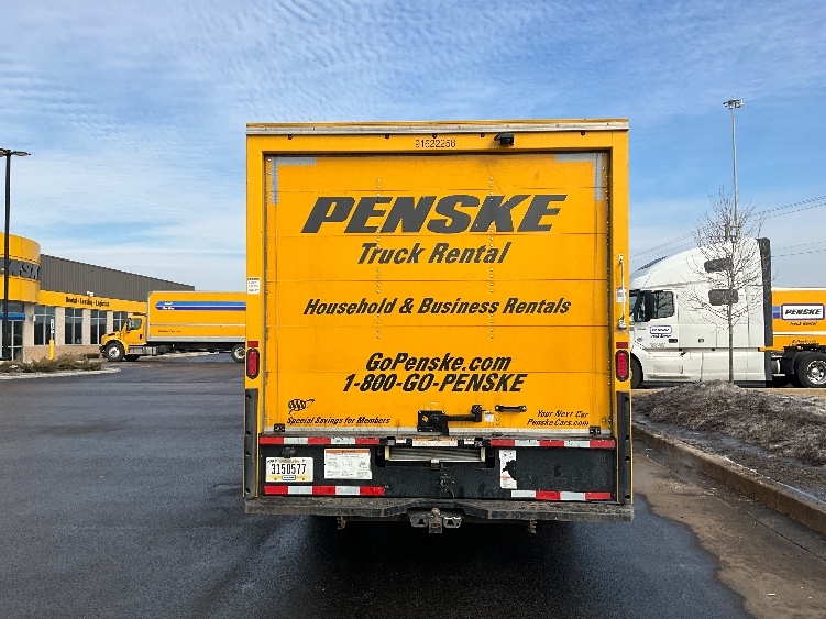 Used 2022 Ford E-350 - photo 8