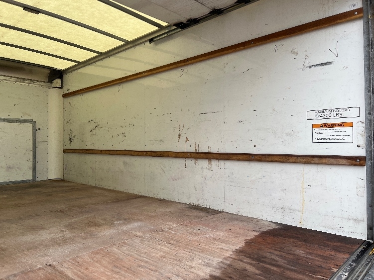 Used 2022 Ford E-350 - photo 12
