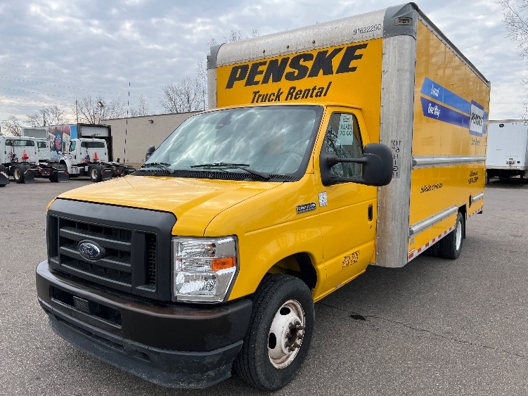 Used 2022 Ford E-350 - photo 5