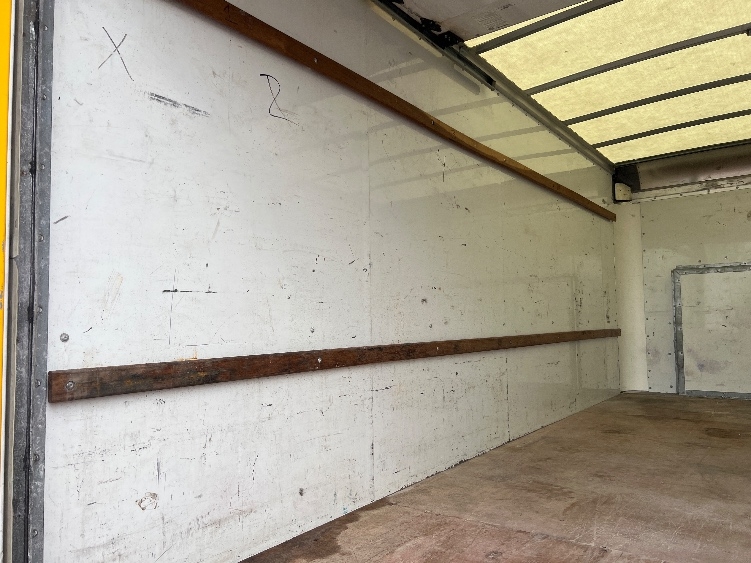 Used 2022 Ford E-350 - photo 11