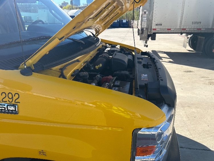 Used 2022 Ford E-350 - photo 25