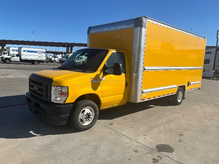 Used 2022 Ford E-350 - photo 5