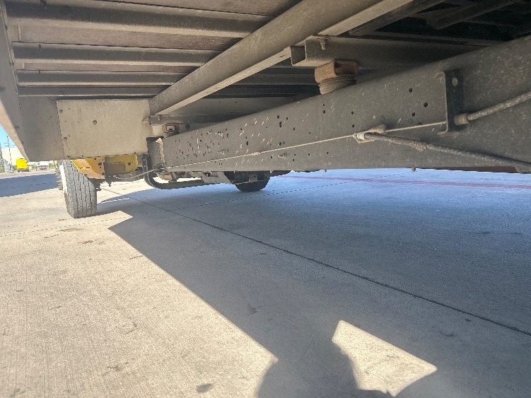 Used 2022 Ford E-350 - photo 7