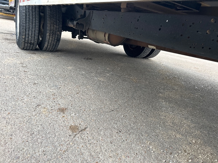 Used 2022 Ford E-350 - photo 16