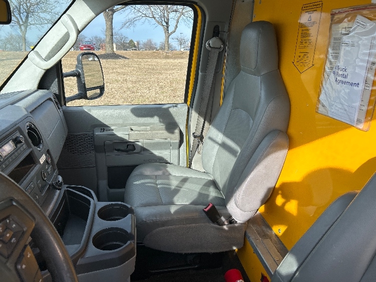 Used 2022 Ford E-350 - photo 21