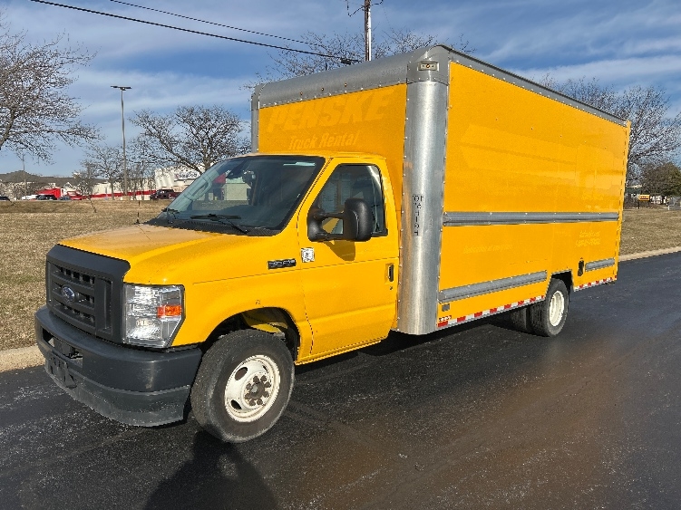 Used 2022 Ford E-350 - photo 5