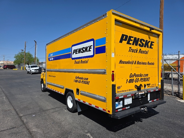 Used 2022 Ford E-350 - photo 8