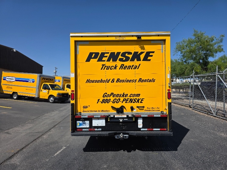 Used 2022 Ford E-350 - photo 9