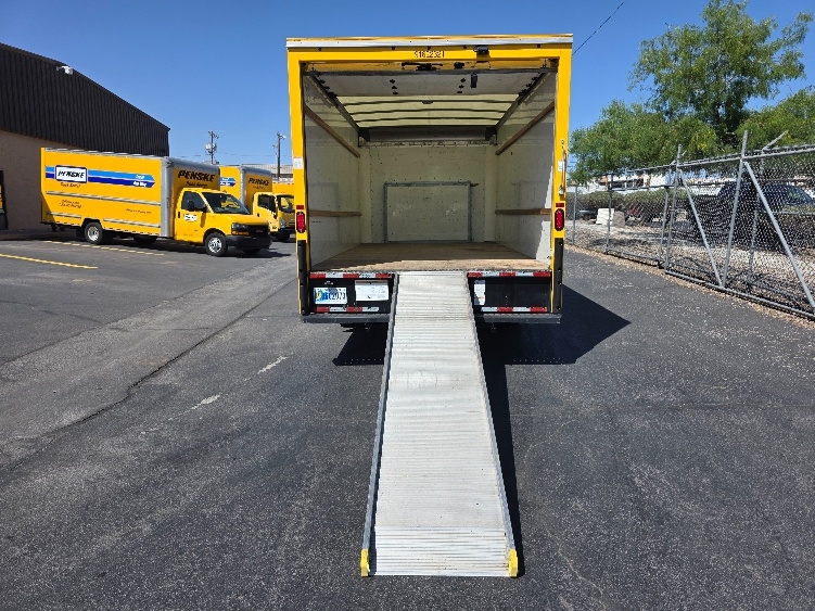 Used 2022 Ford E-350 - photo 11