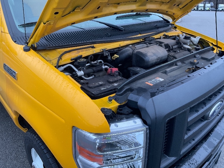 Used 2022 Ford E-350 - photo 25