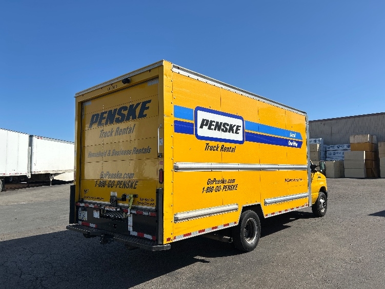 Used 2022 Ford E-350 - photo 15