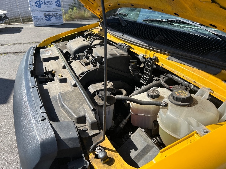 Used 2022 Ford E-350 - photo 26