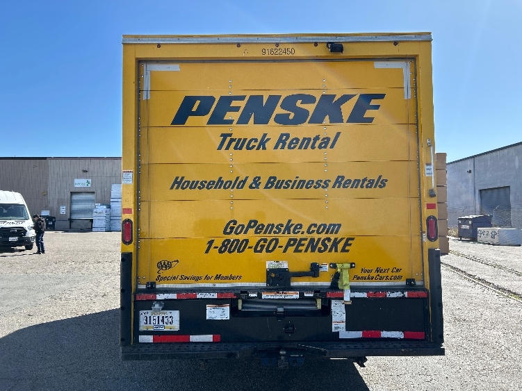 Used 2022 Ford E-350 - photo 9