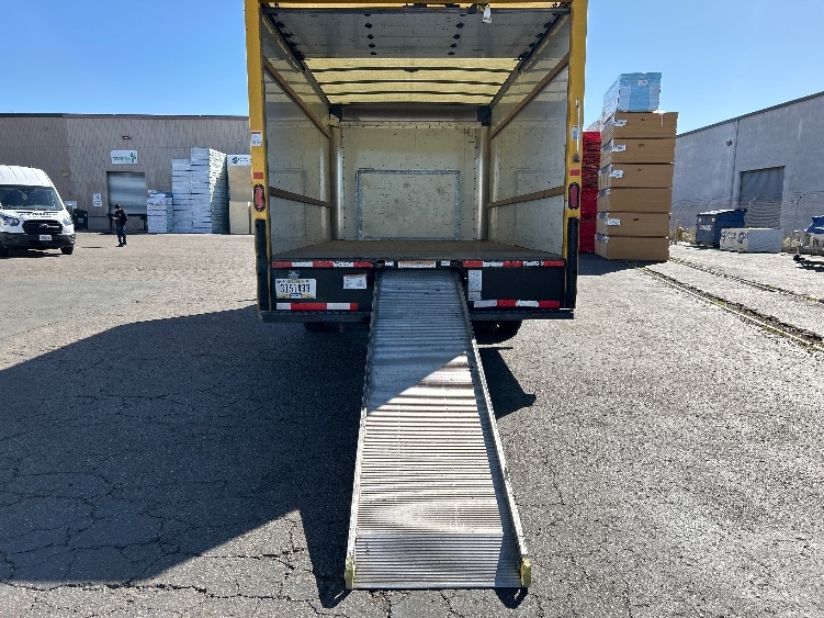 Used 2022 Ford E-350 - photo 11