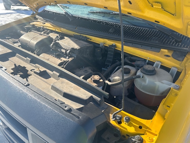 Used 2022 Ford E-350 - photo 26