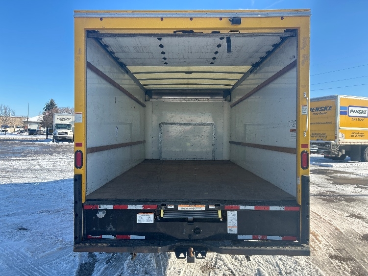Used 2022 Ford E-350 - photo 10