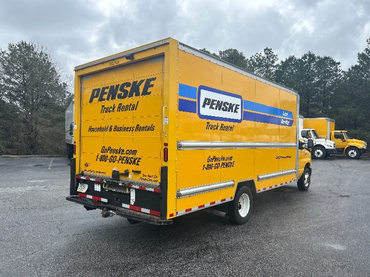 Used 2022 Ford E-350 - photo 13