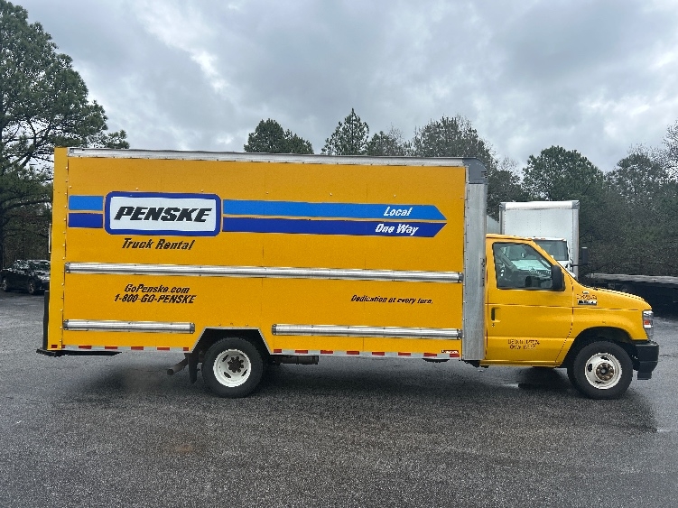 Used 2022 Ford E-350 - photo 15