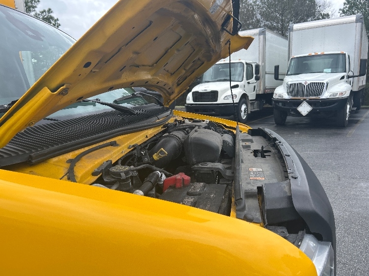 Used 2022 Ford E-350 - photo 23