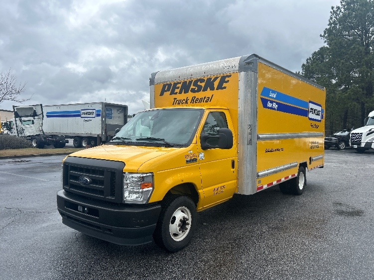 Used 2022 Ford E-350 - photo 5