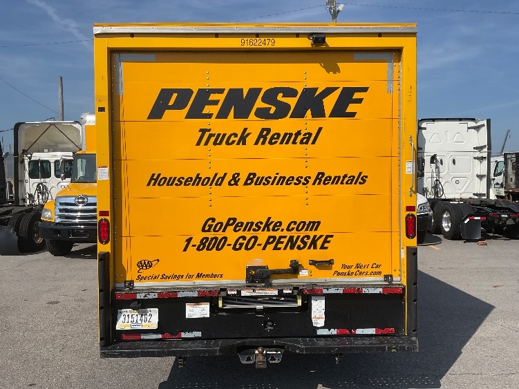 Used 2022 Ford E-350 - photo 9