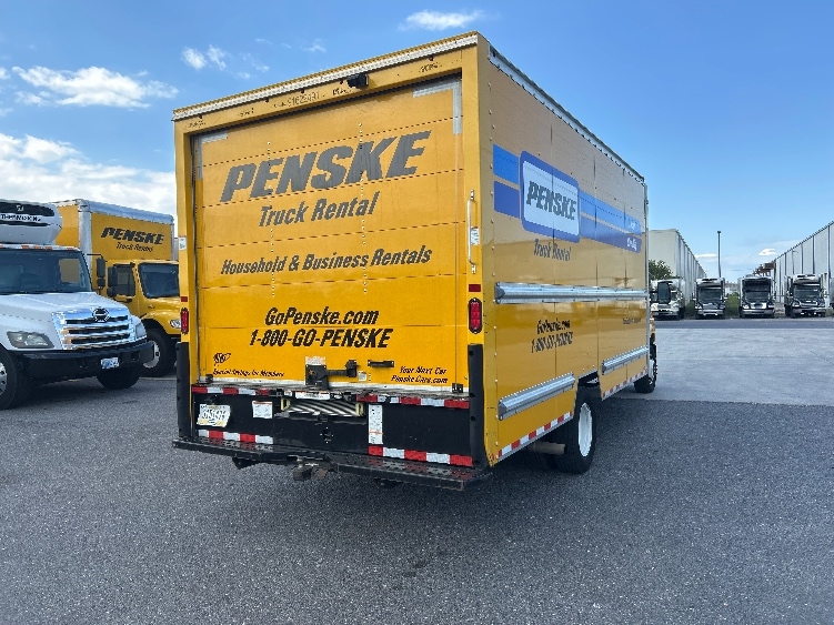 Used 2022 Ford E-350 - photo 12