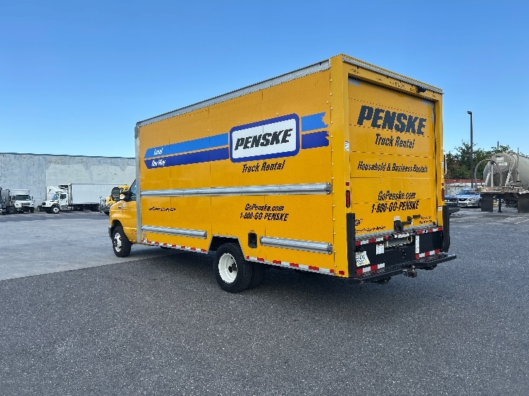 Used 2022 Ford E-350 - photo 7