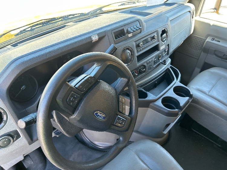Used 2022 Ford E-350 - photo 20