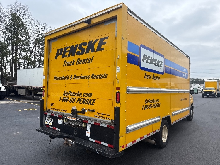 Used 2022 Ford E-350 - photo 14