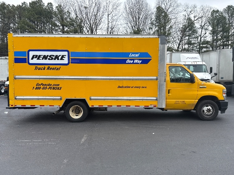 Used 2022 Ford E-350 - photo 16