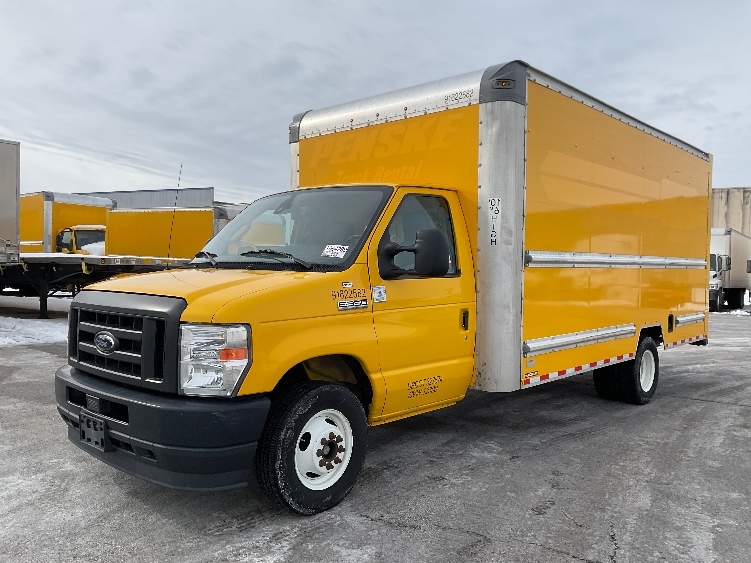 Used 2022 Ford E-350 - photo 5