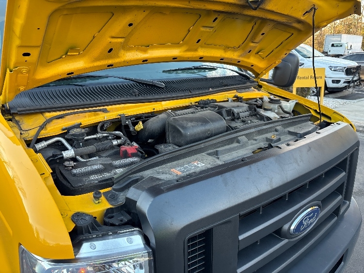 Used 2022 Ford E-350 - photo 24